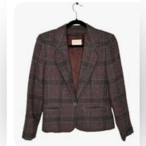 pendleton Women’s blazer 100% Virgin wool.